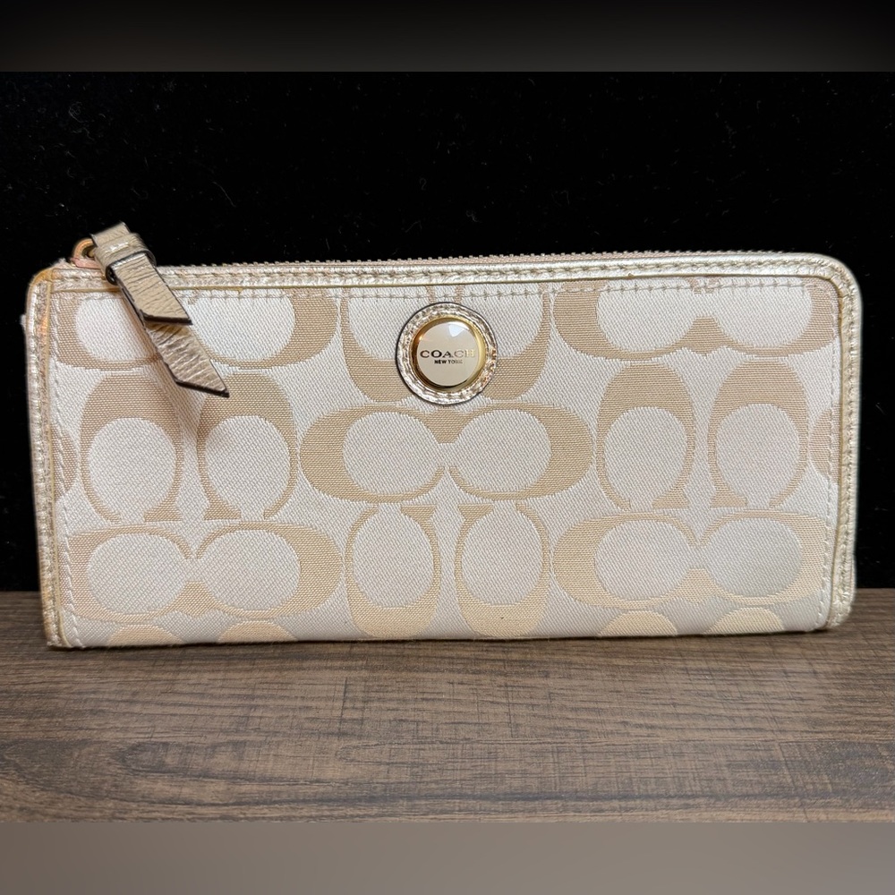 Vintage Coach Signature C Peyton Accordion Zip-Around Long Wallet  Gold Metallic